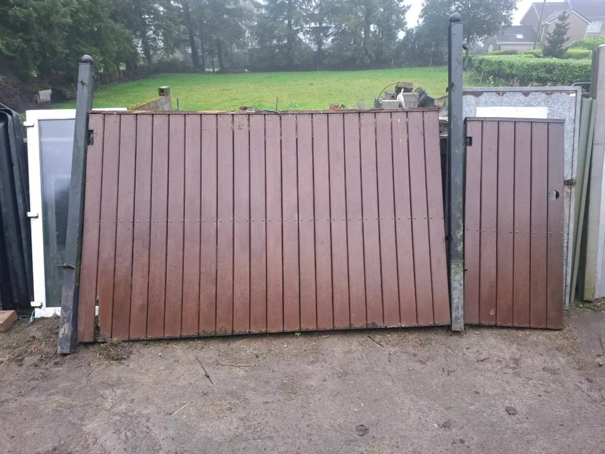 Teak gates - Image 1