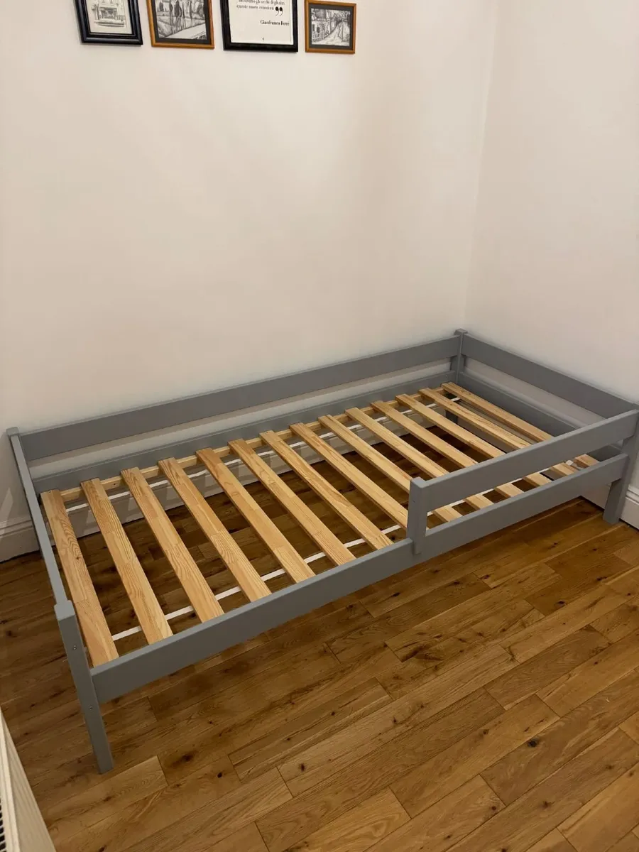 Bed for a kid - Image 1