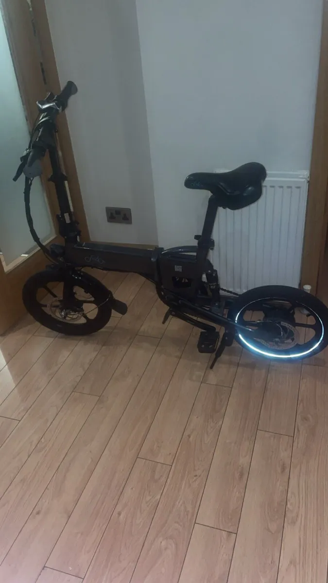 Fiido d2s electric bike - Image 1