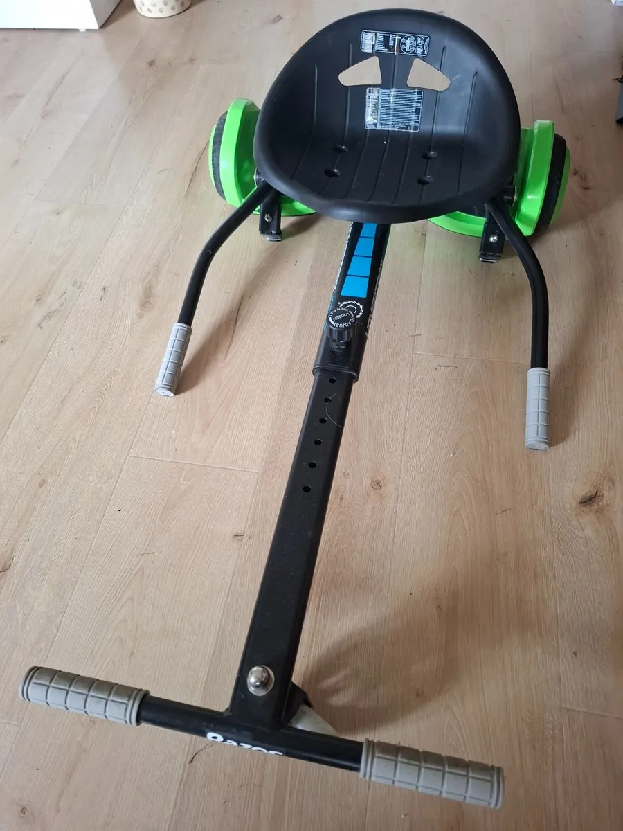 Child's hoverboard and kart - Image 1
