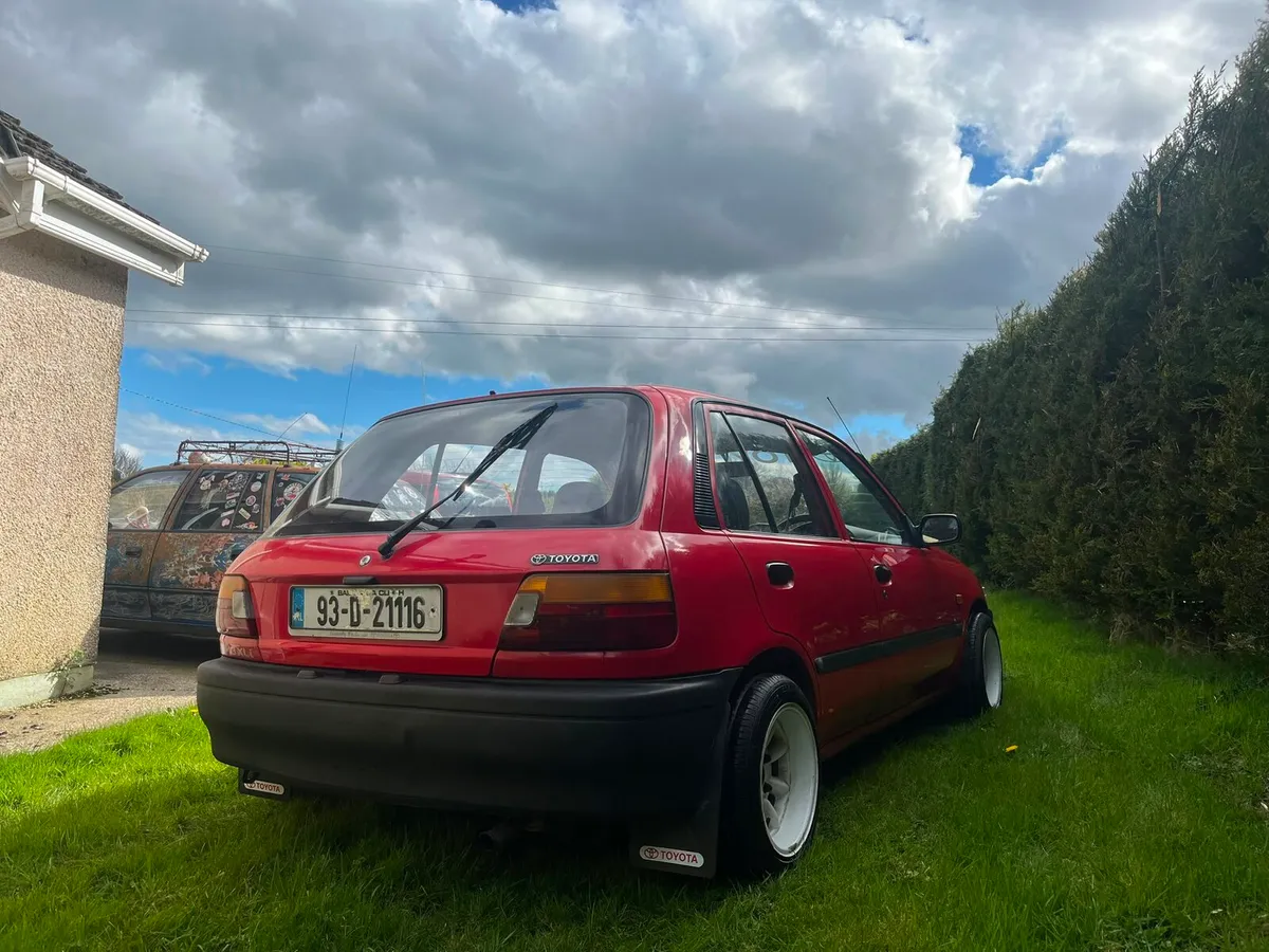 Toyota starlet - Image 3