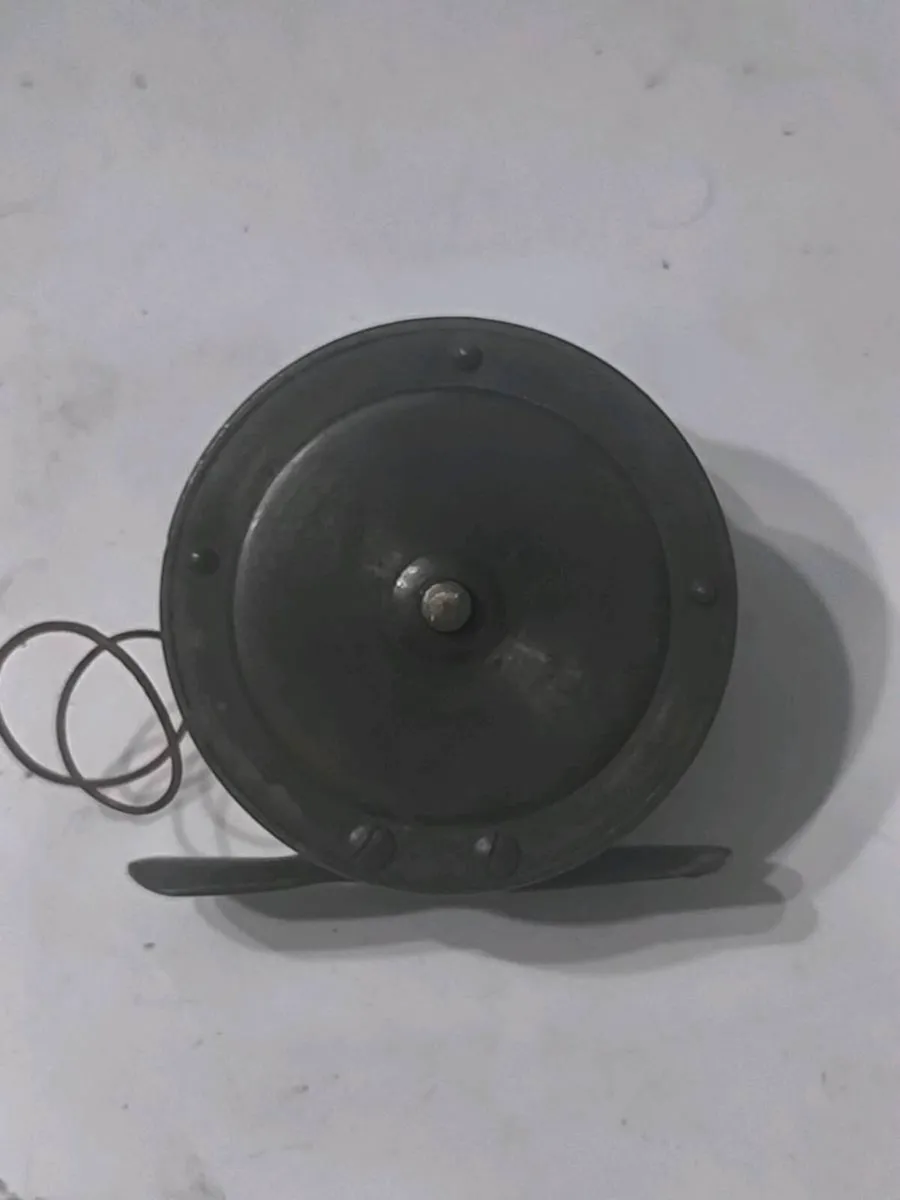 Rare Vintage/antique Garnett of Dublin brass reel - Image 3