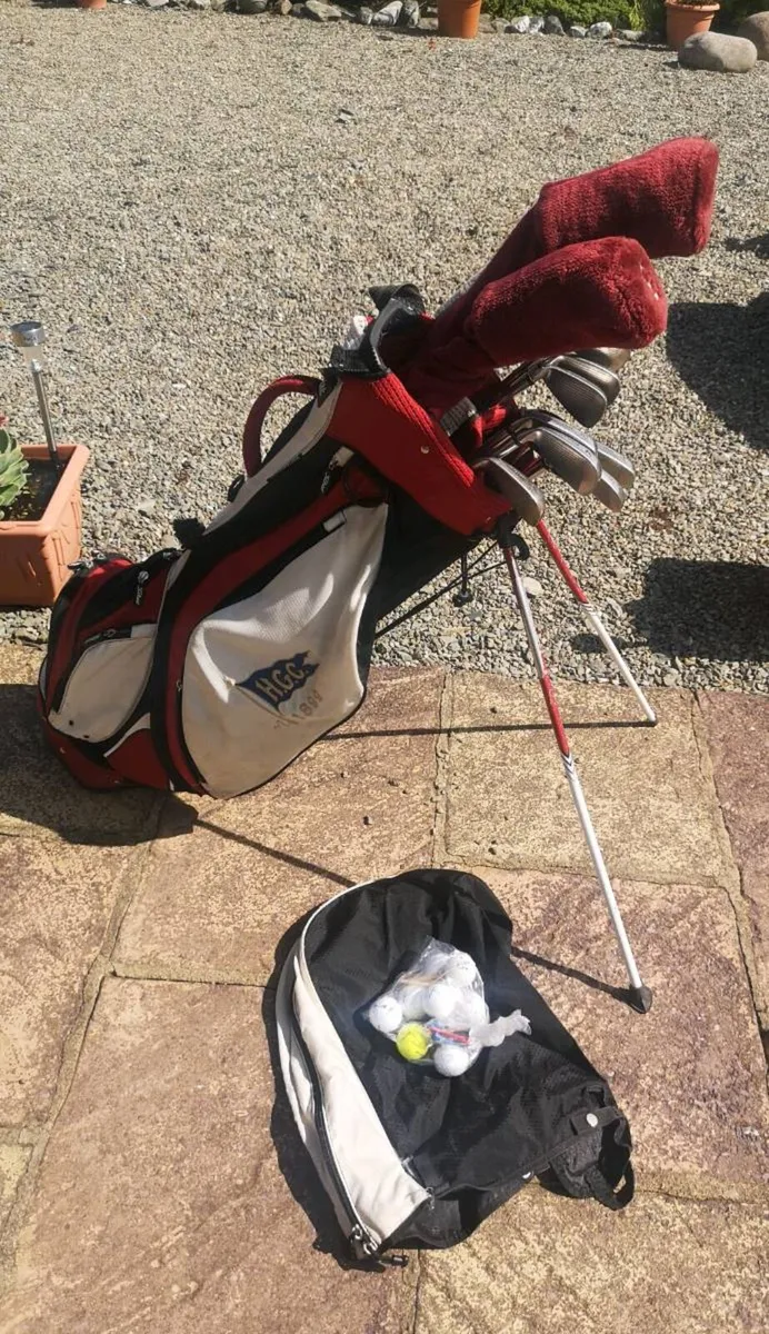 Gents Set, 3 woods, 8 irons, putter and bag - Image 1