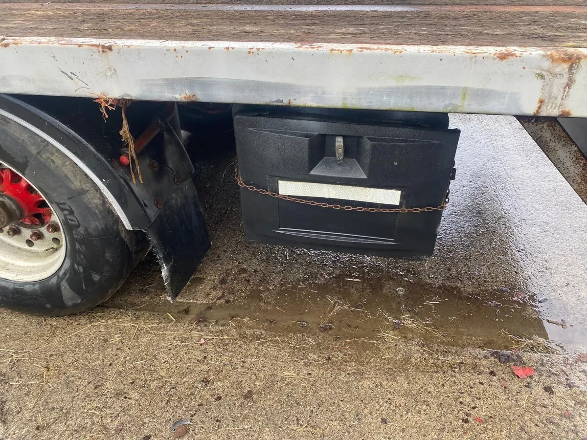 31 Ft Bale Trailer - Image 3