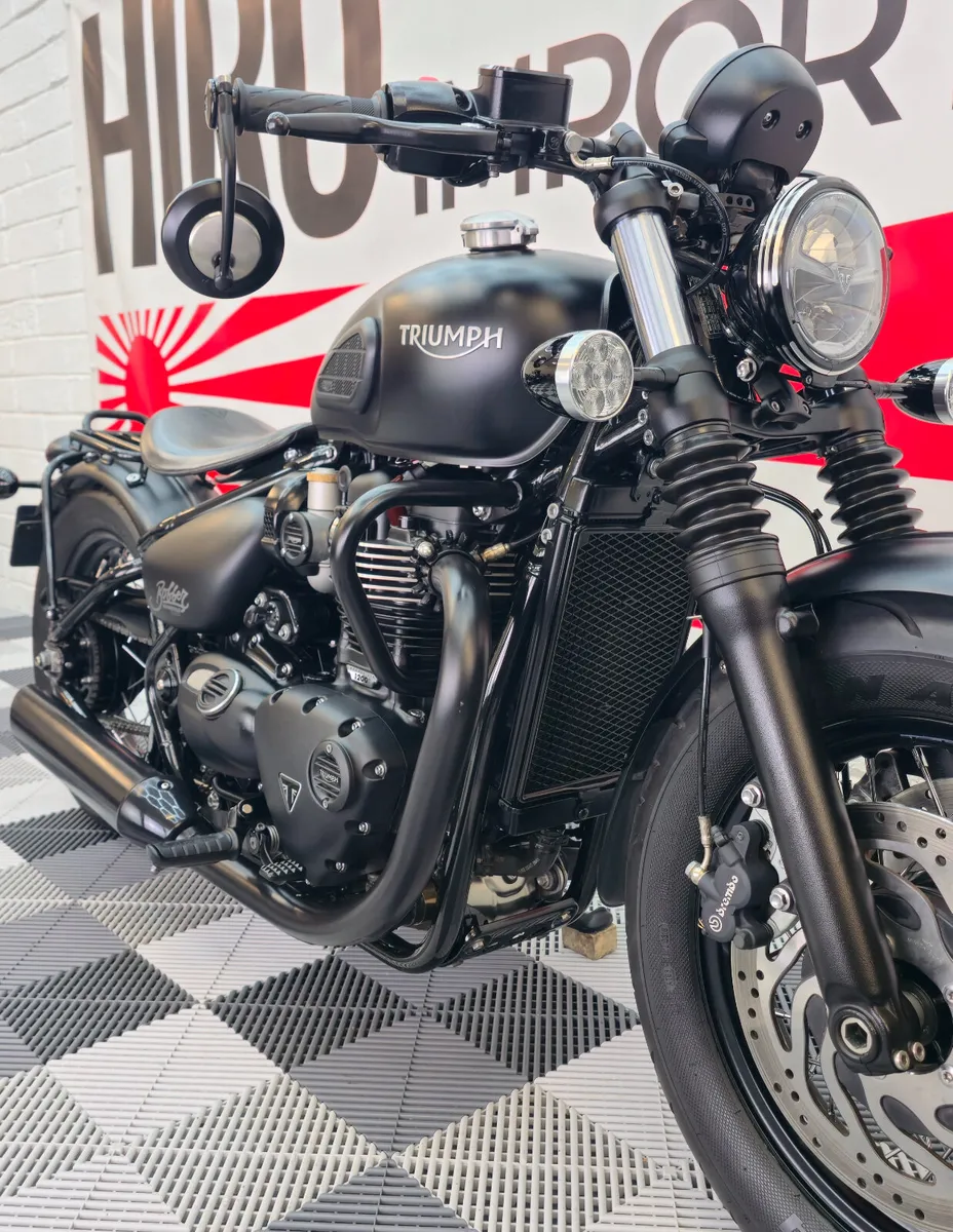 2020 Triumph Bonneville Bobber 1200 - Image 4