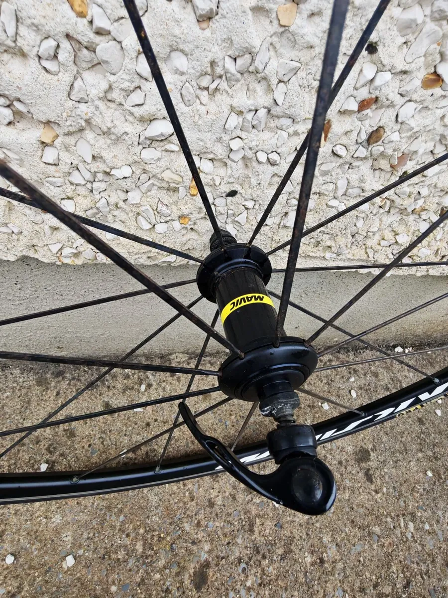 Mavic Aksium Rim wheelset w/ 8-speed cassette - Image 3
