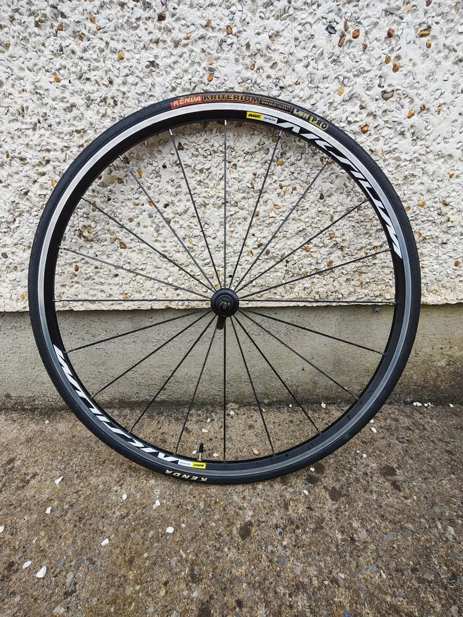 Mavic Aksium Rim wheelset w/ 8-speed cassette - Image 1