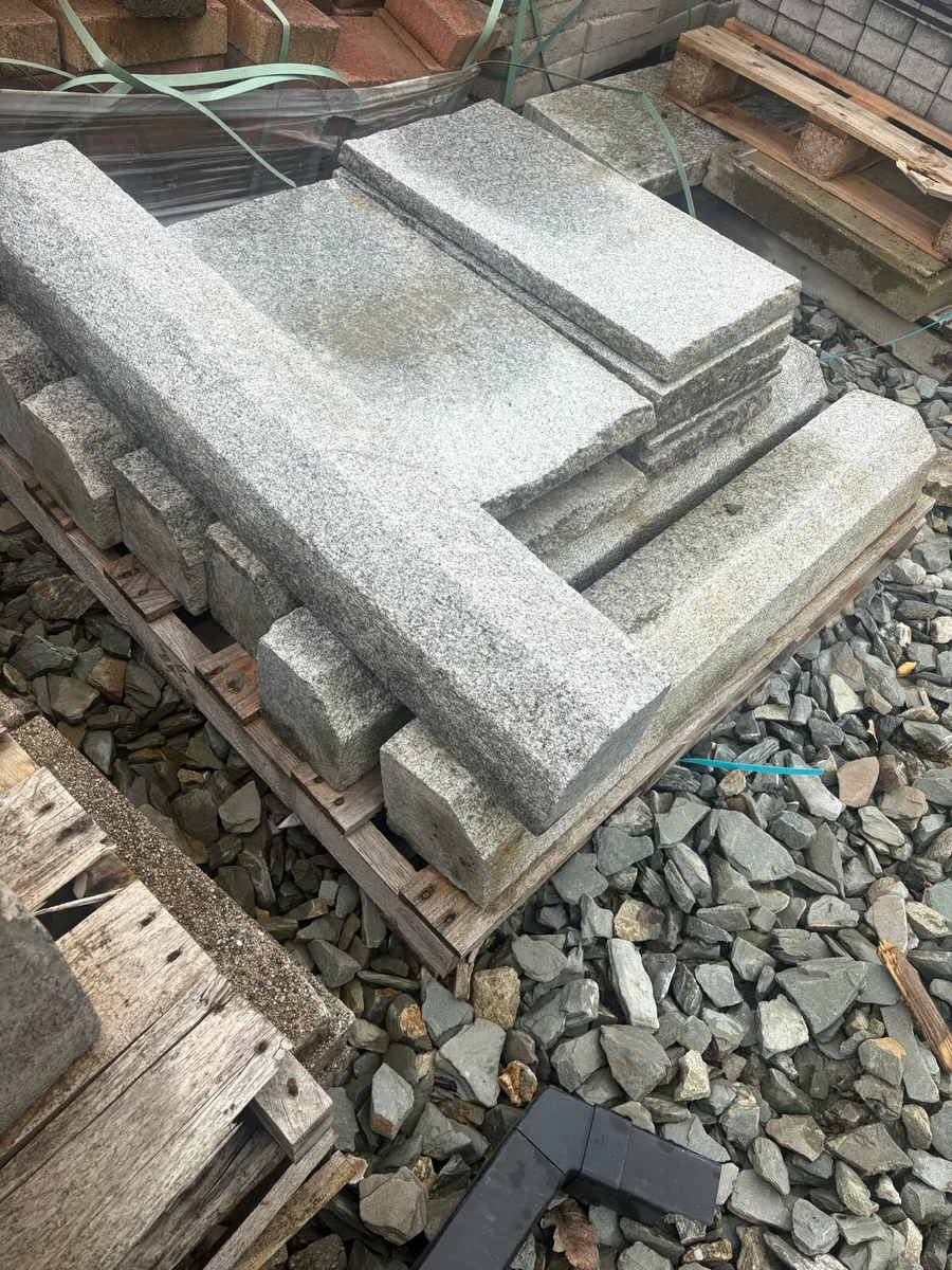 Granite kerbs - Image 1