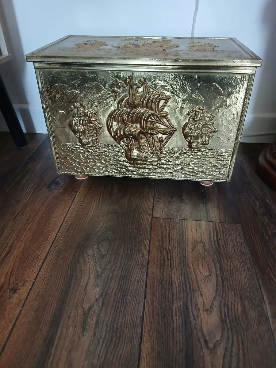 Mid Century Brass Storage Chest. - Image 1