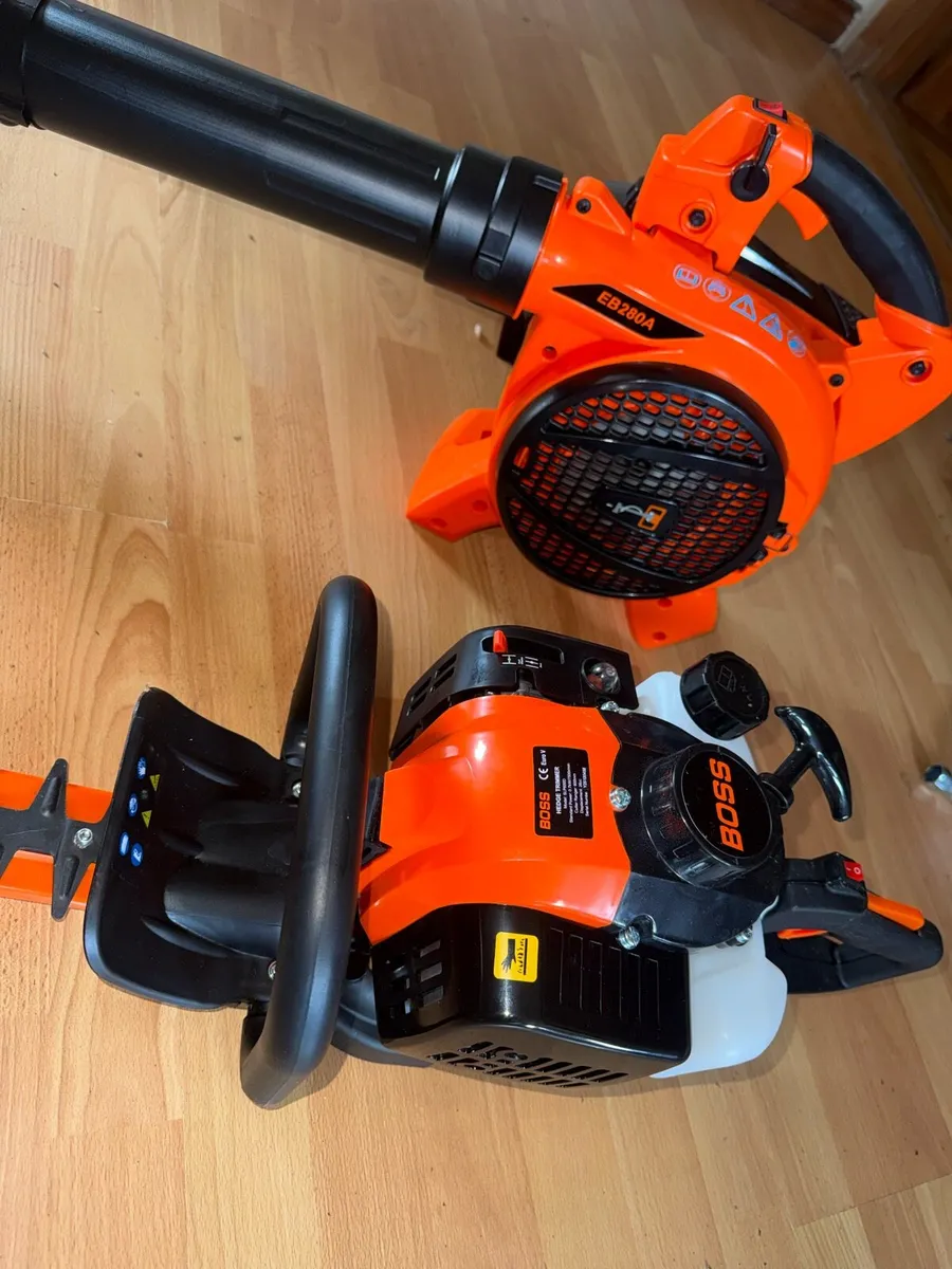 Hedge trimmer and leaf blower BRAND NEW - Image 3