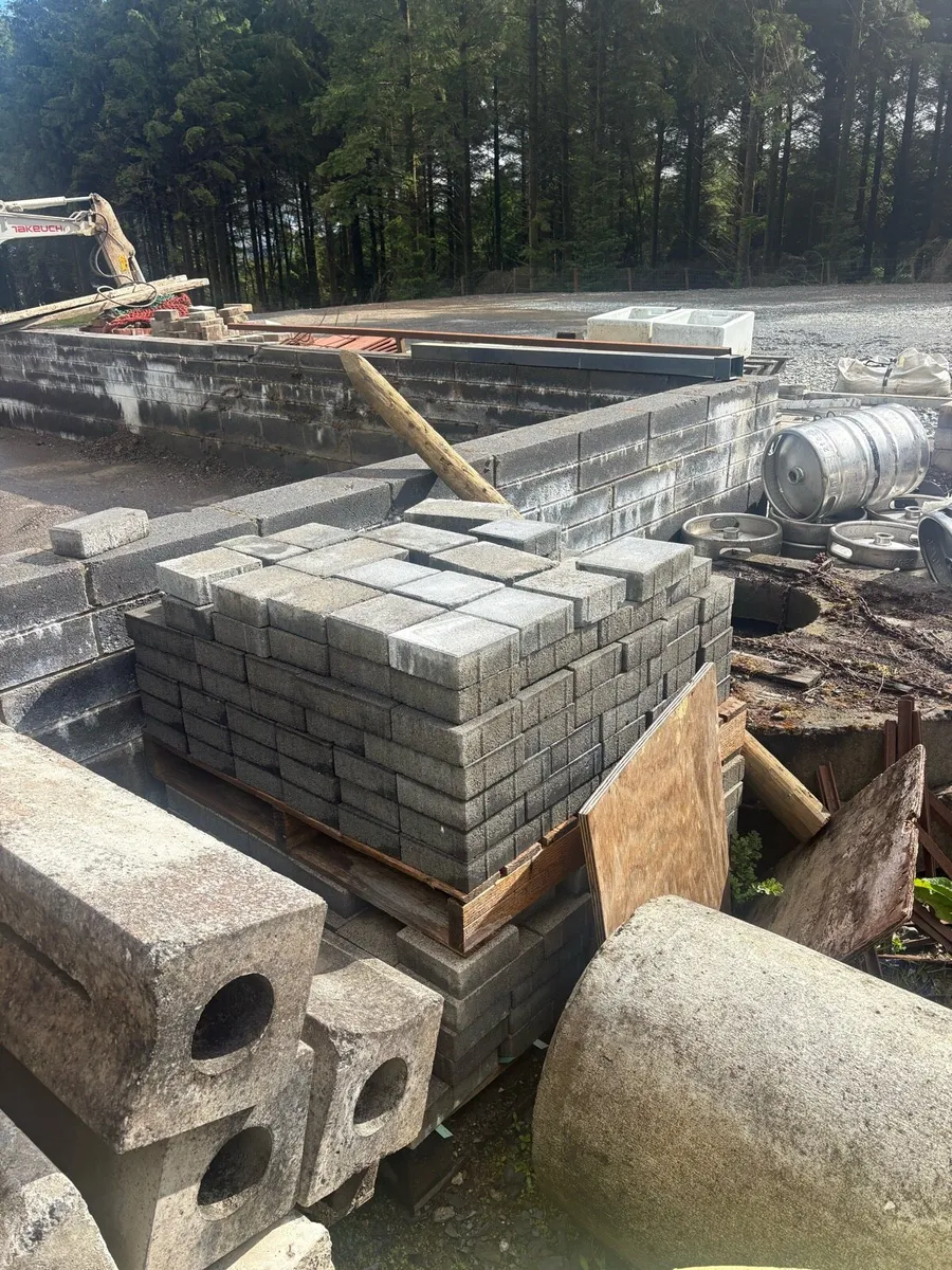 Paving bricks - Image 2