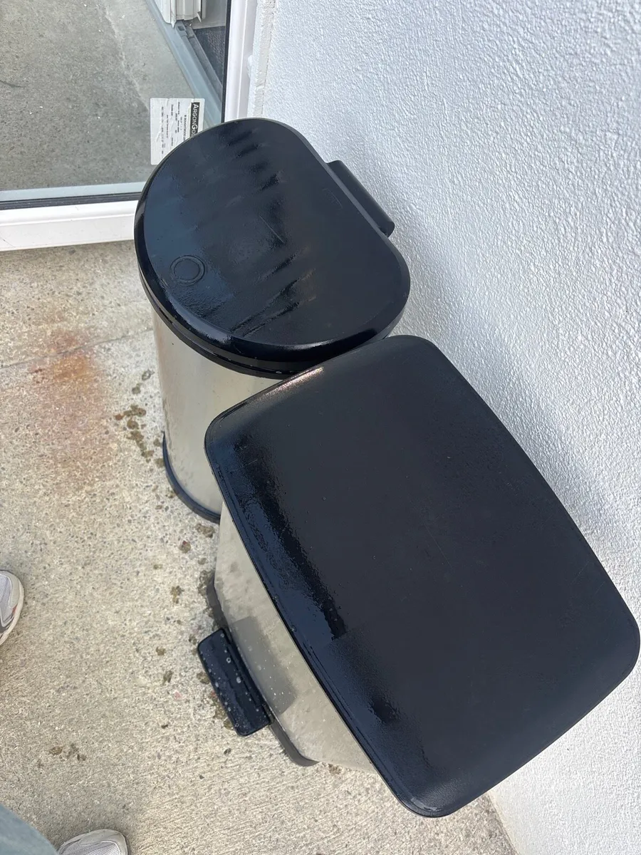 2 household bins - Image 2