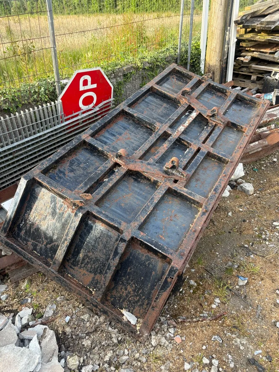 yard scraper - Image 1