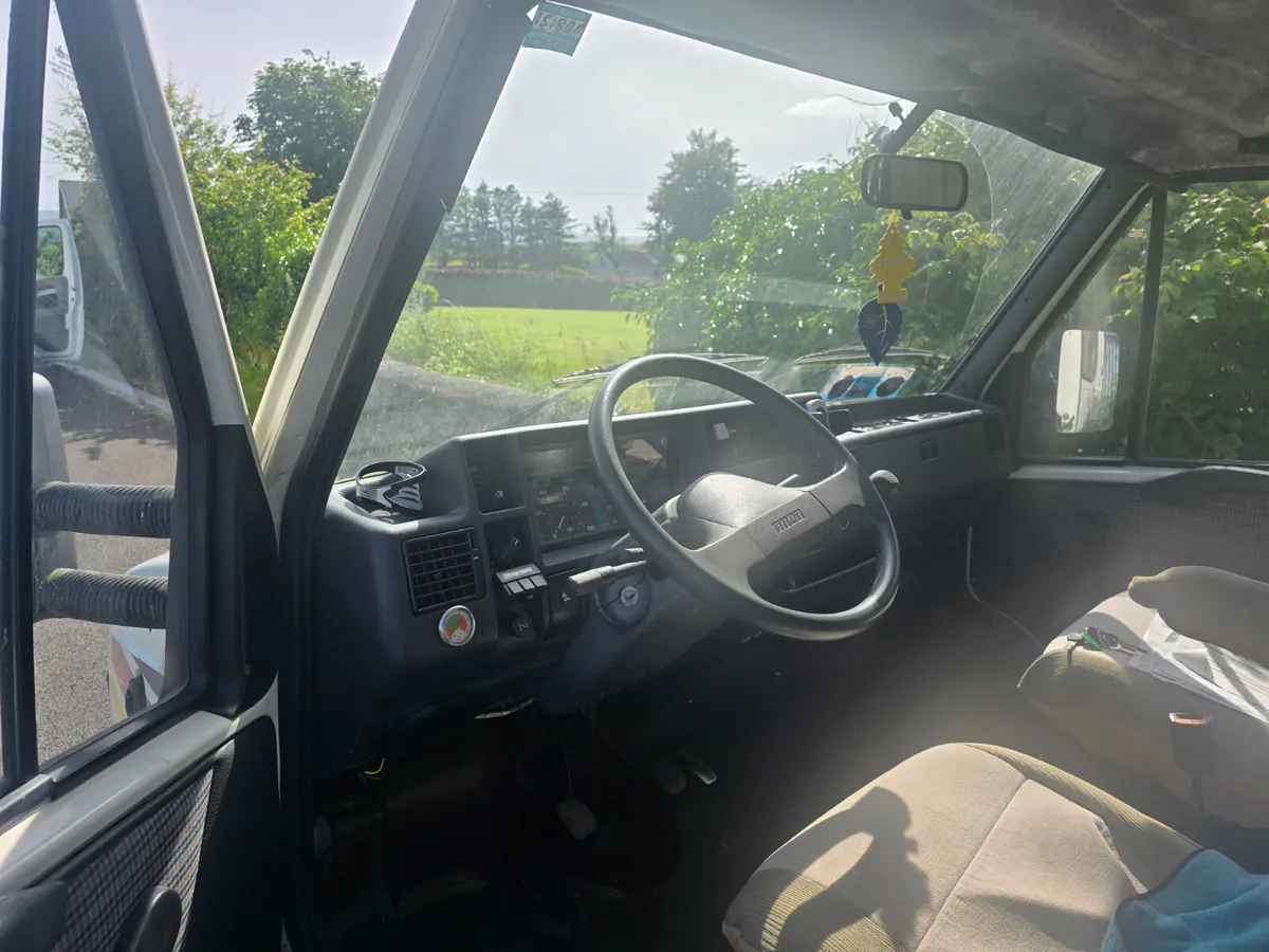 Camper - Image 2