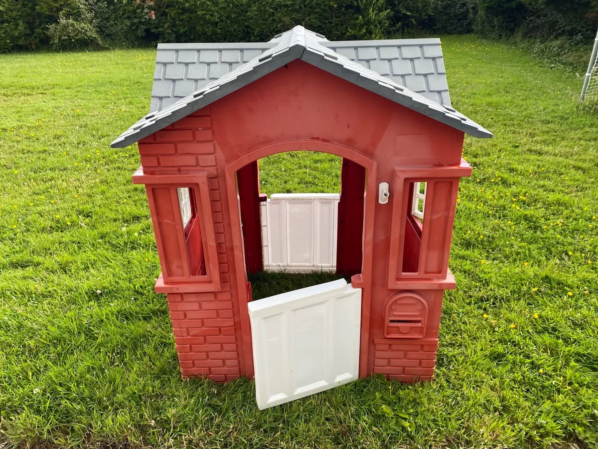 Children’s play house - Image 1