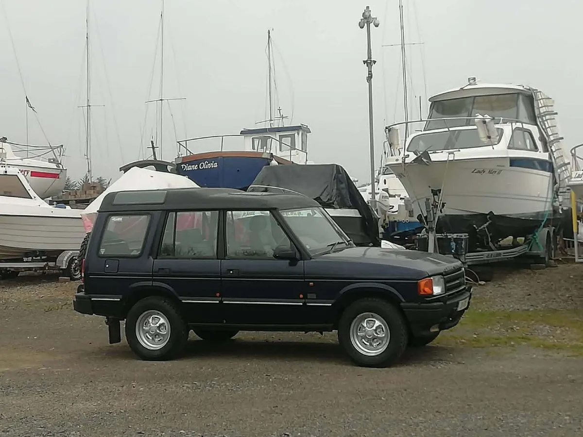 Range rover. Discovery Defender - Image 2