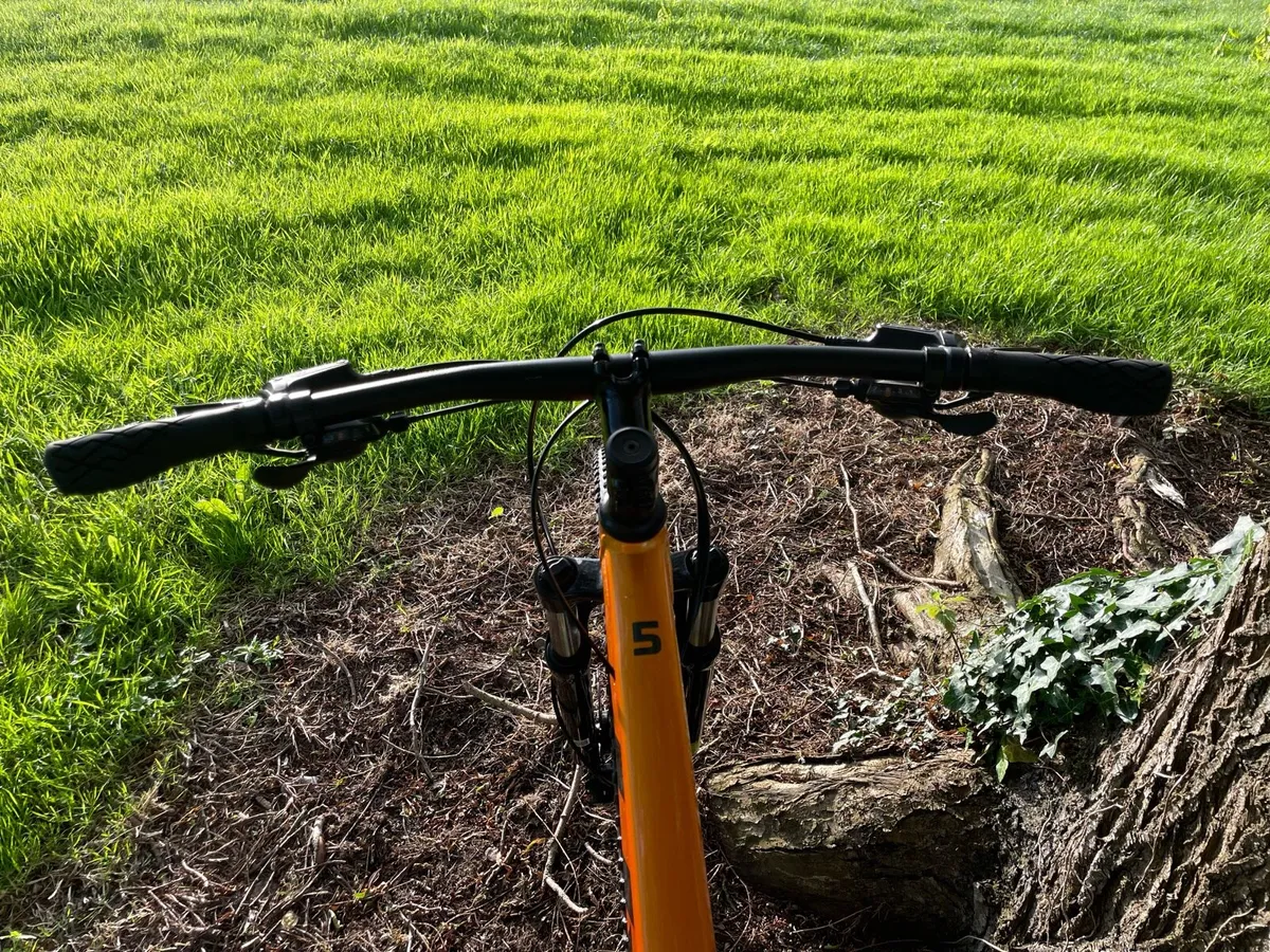 Trek Marlin 5 (M/L Frame) - Image 3