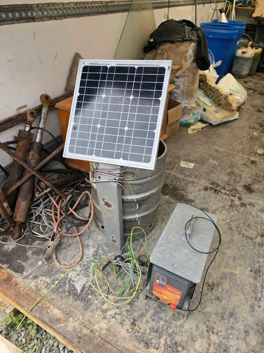 Lacem pastor 200 Battery fence solar powered - Image 1