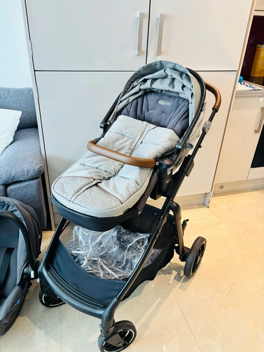Graco Near2me 3 in 1 travel system - Image 3