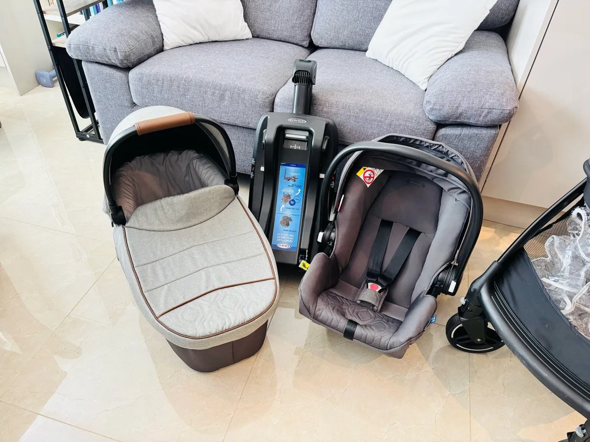 Graco Near2me 3 in 1 travel system - Image 4