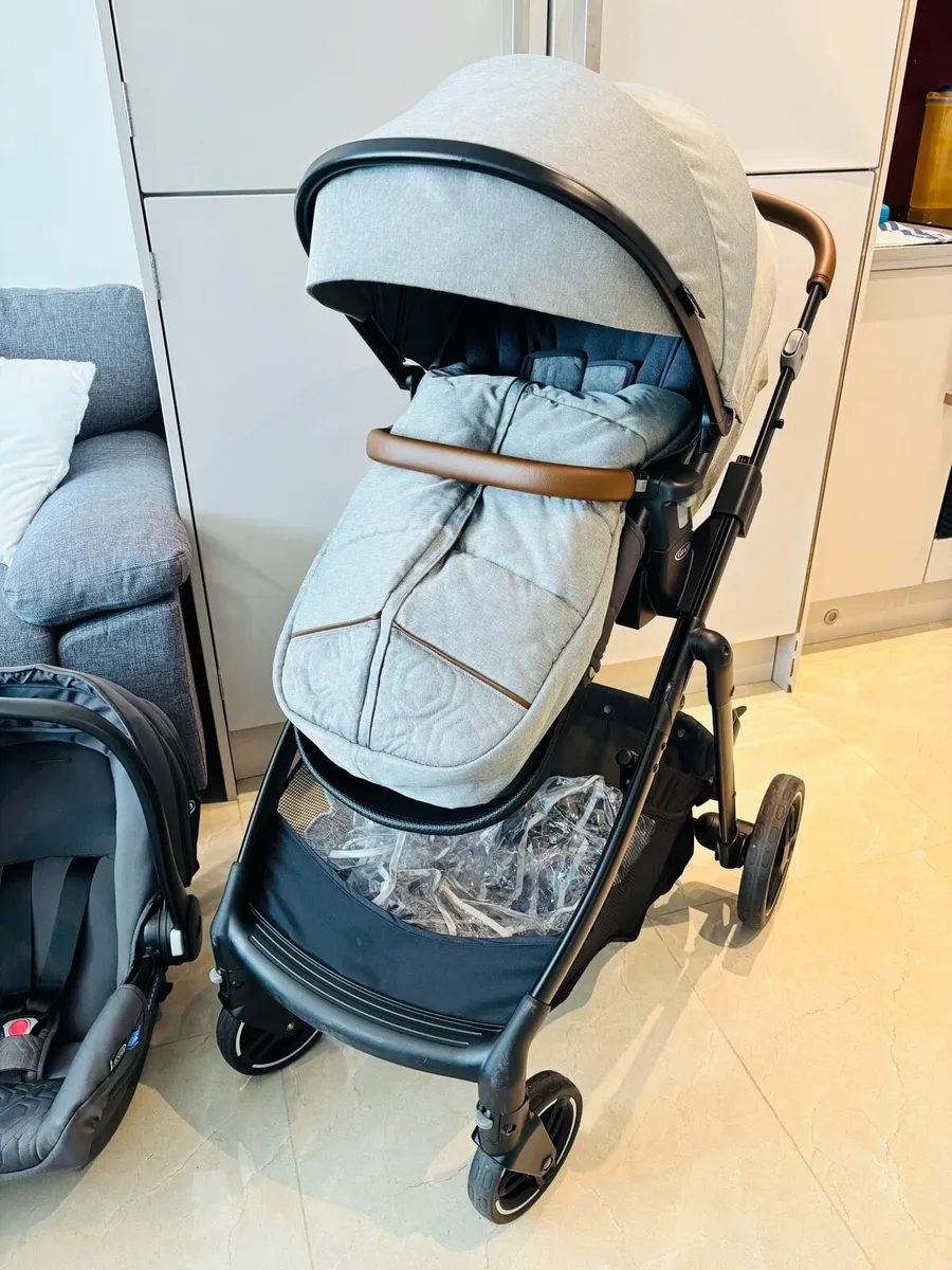 Graco Near2me 3 in 1 travel system - Image 2