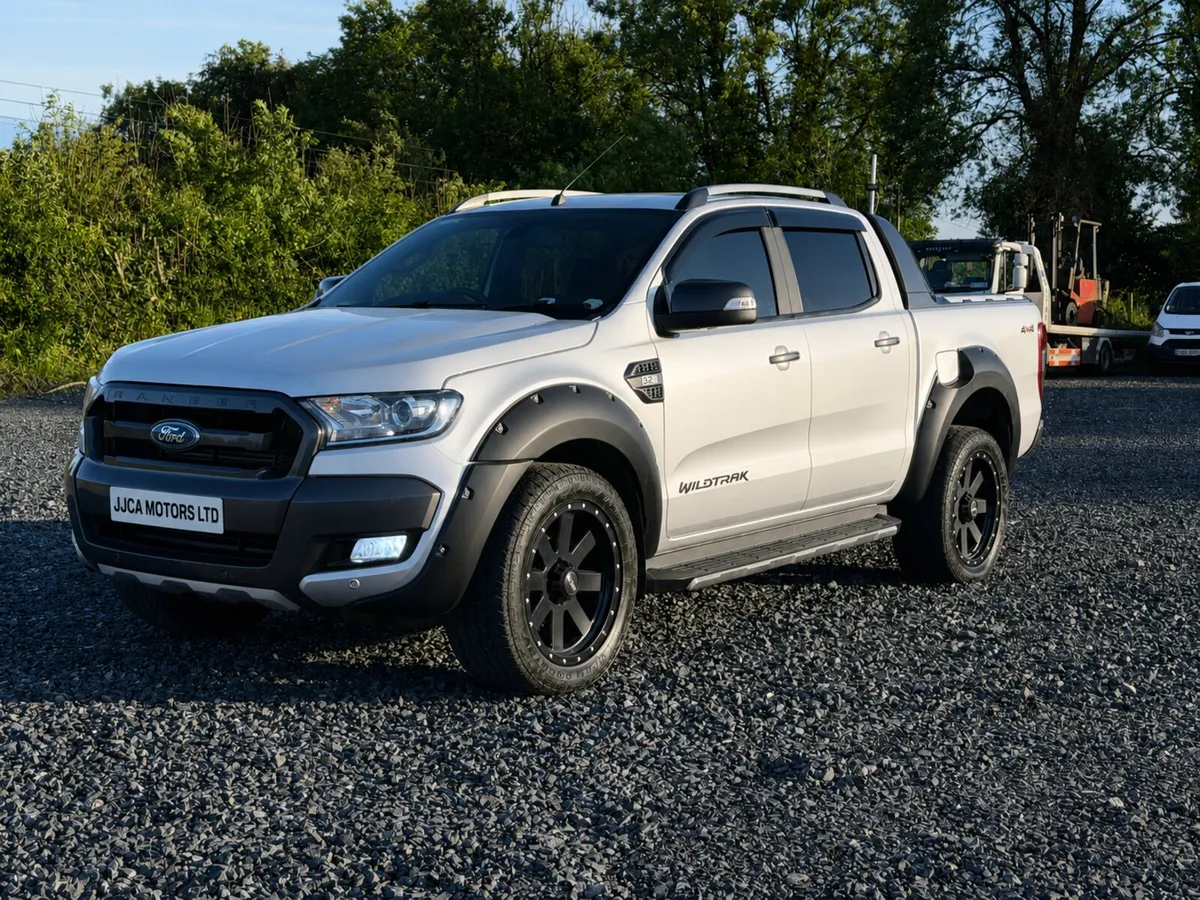 STUNNING 2018 (182) 3.2 AUTOMATIC FORD RANGER