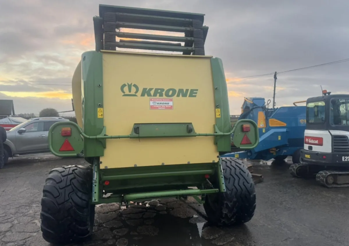 Krone Comprima F155XC Round Baler - Image 4