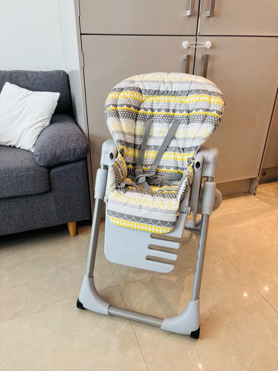 Joie Mimzy high chair - Image 1