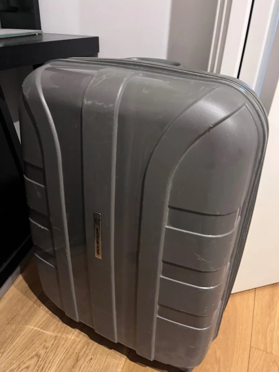 Suitcase - Image 2