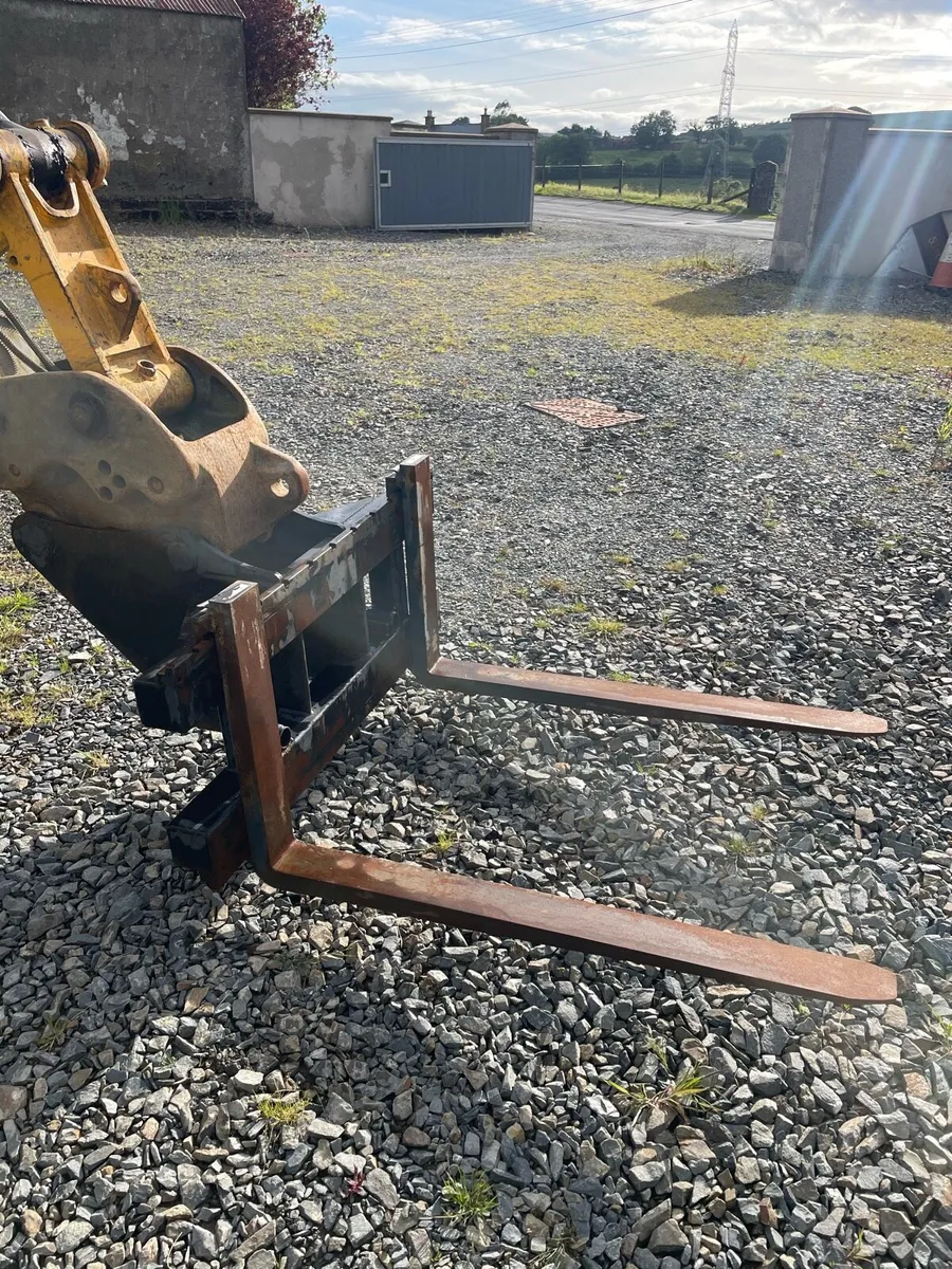 Pallet forks for digger - Image 2