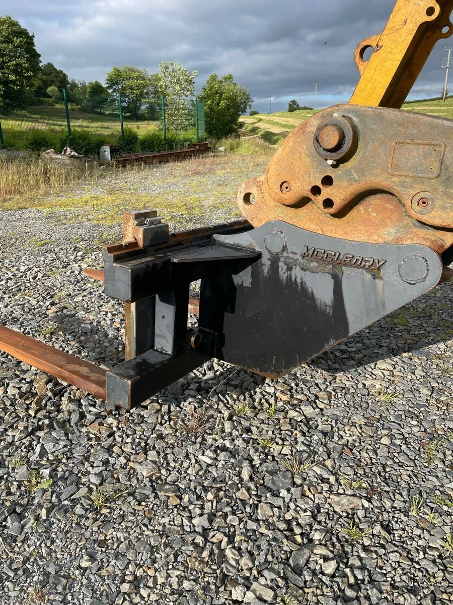 Pallet forks for digger - Image 3