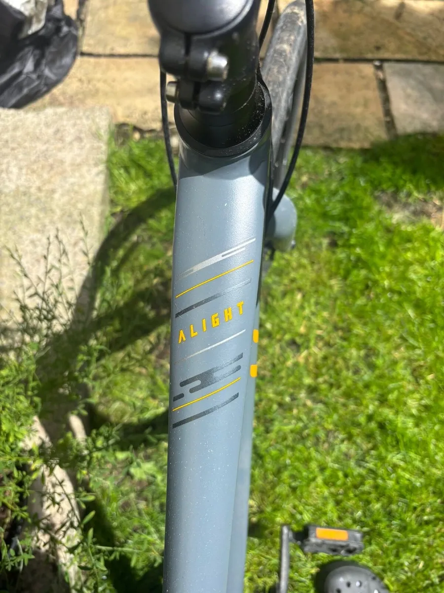 Giant Alight Ladies Bike with disc brakes - Image 2