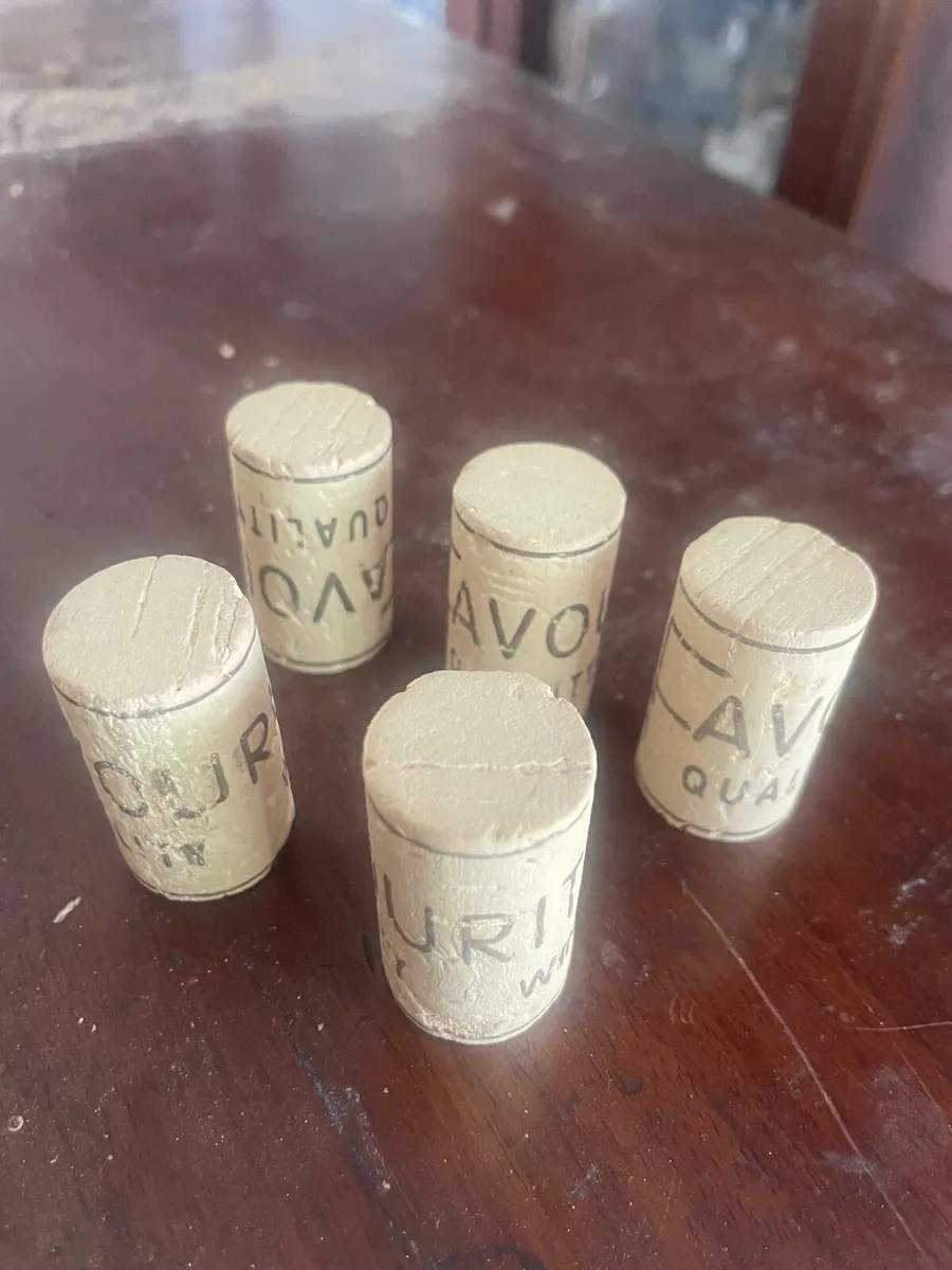 Wine corks - Image 1