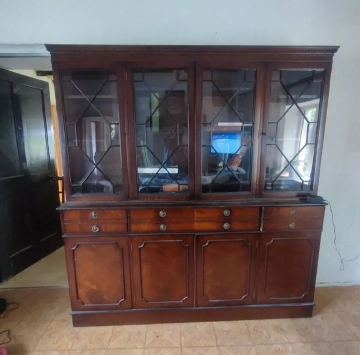 Vintage Display case with writing desk - Image 1