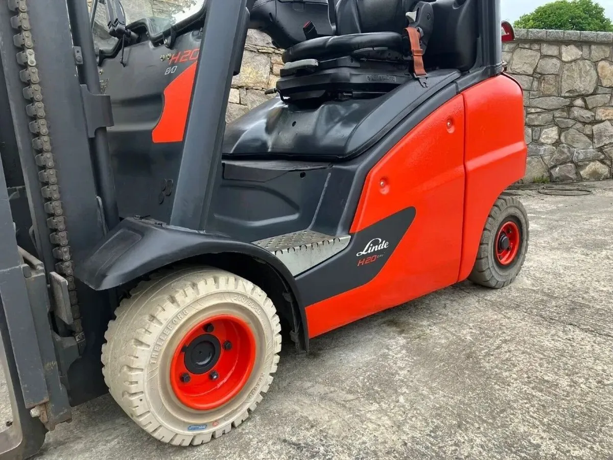 LINDE FORKLIFT - Image 3