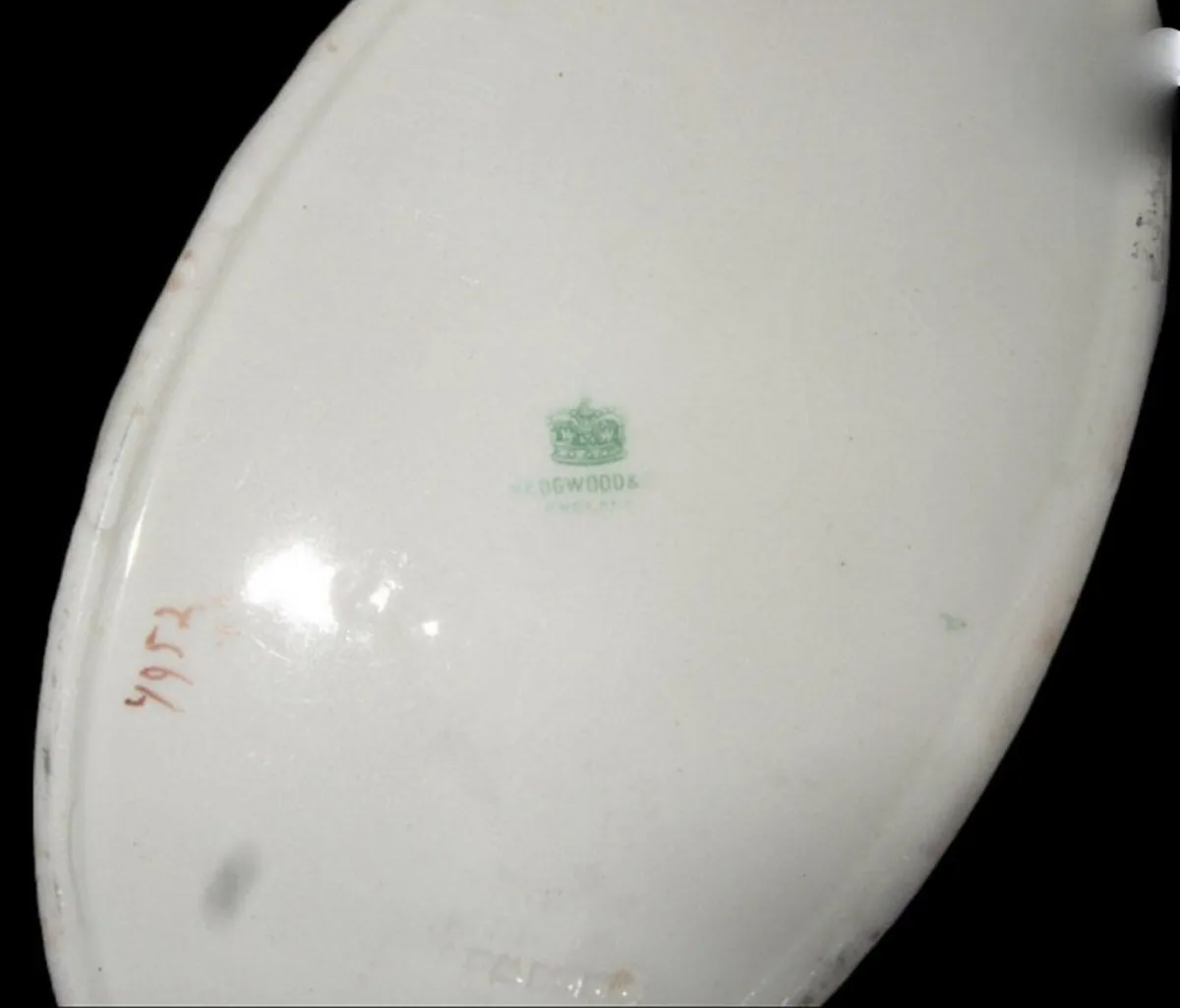 Vintage Wedgewood Platter Trio & Tureen - Image 4