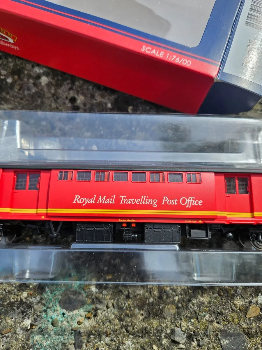 Hornby Bachmann OO Gauge Royal Mail Carraige - Image 2