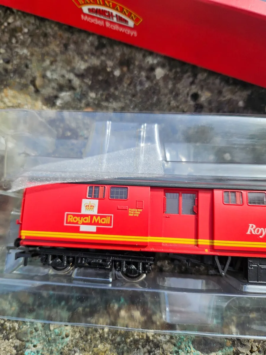 Hornby Bachmann OO Gauge Royal Mail Carraige - Image 3