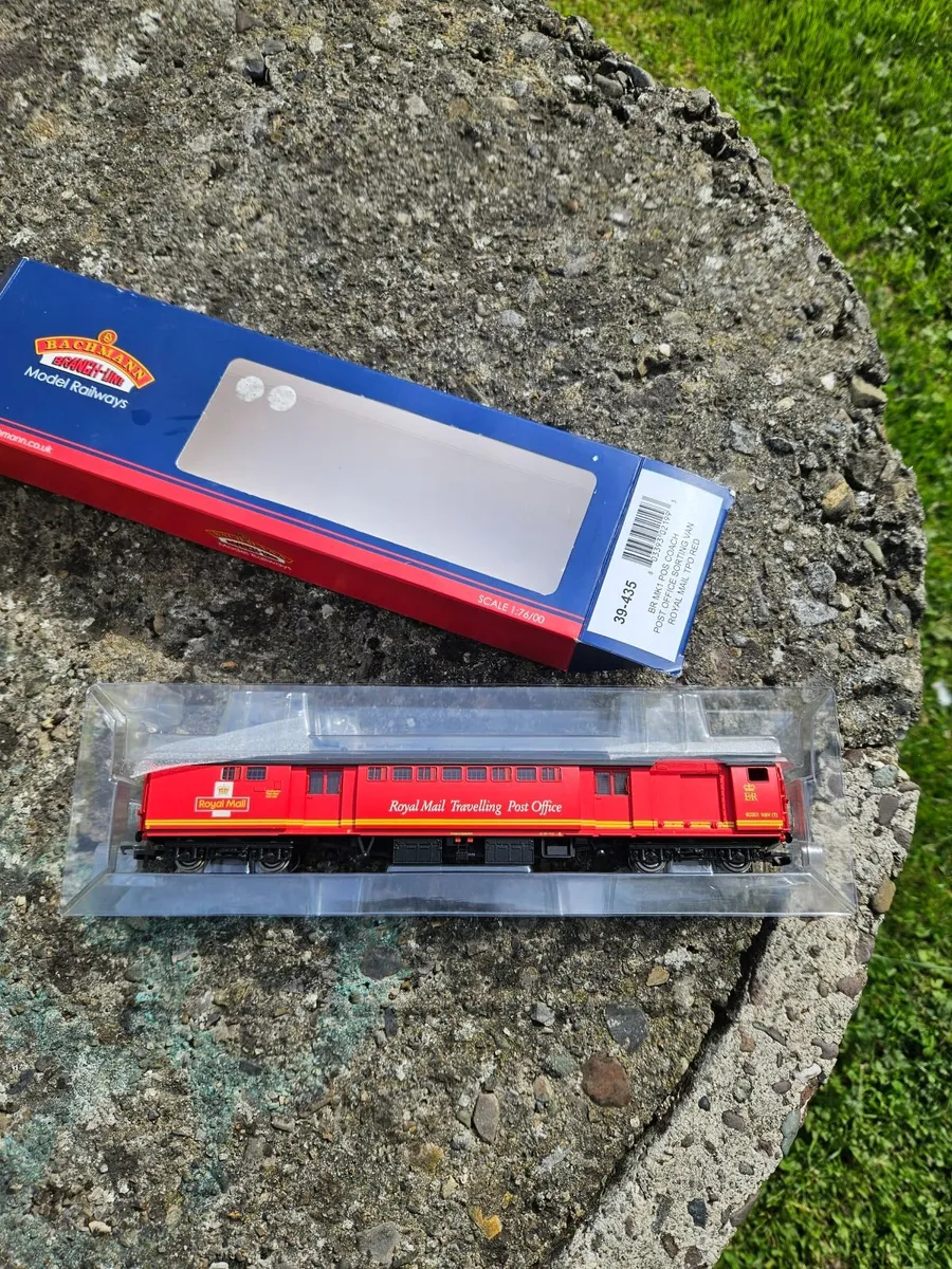 Hornby Bachmann OO Gauge Royal Mail Carraige - Image 4