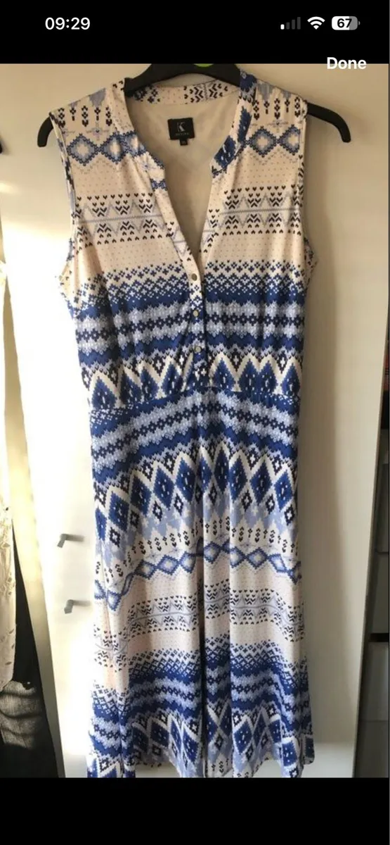 Ladies stunning dress size 10 €15 - Image 1
