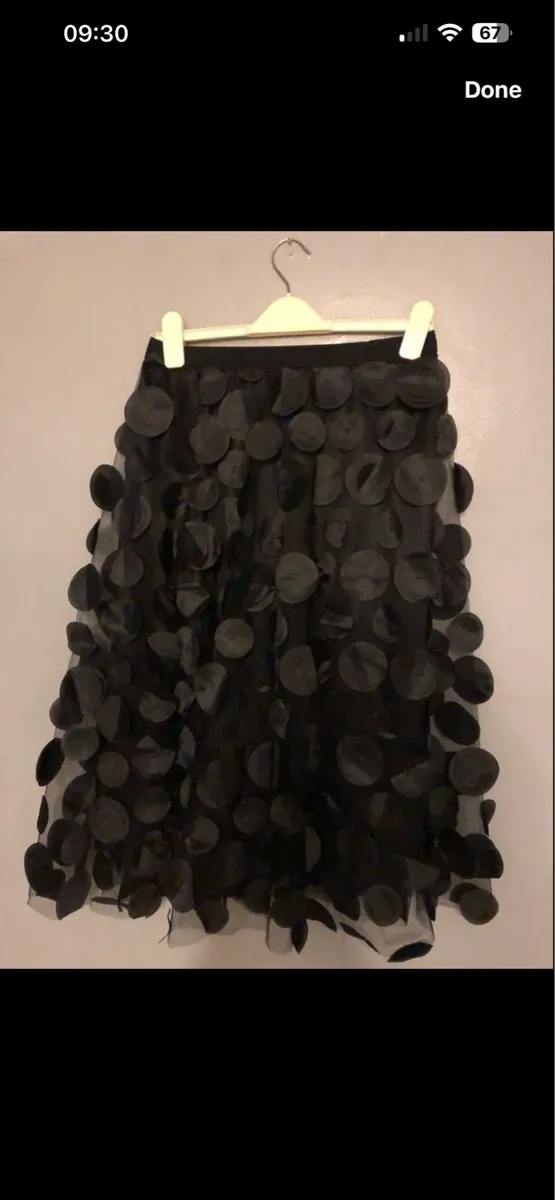 Ladies stunning skirt size S €15 - Image 1