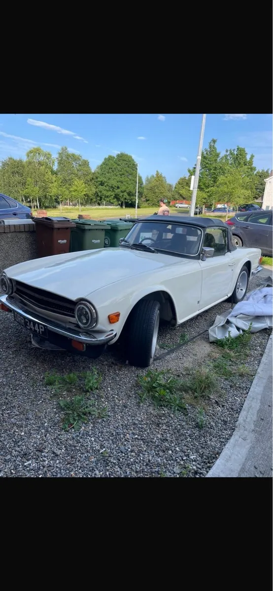 Triumph TR6 1976 - Image 1