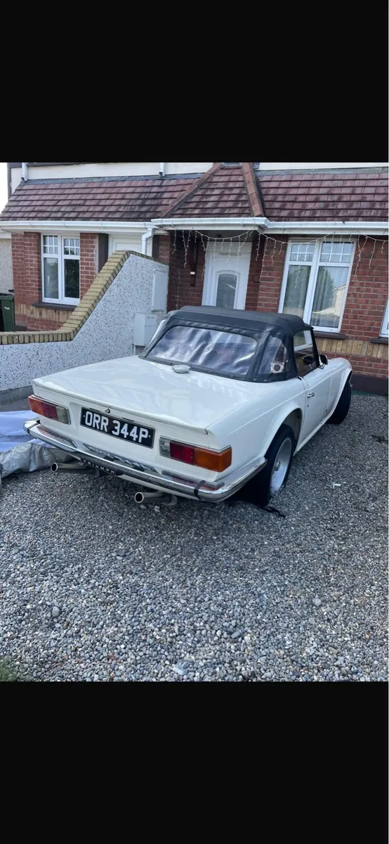 Triumph TR6 1976 - Image 2