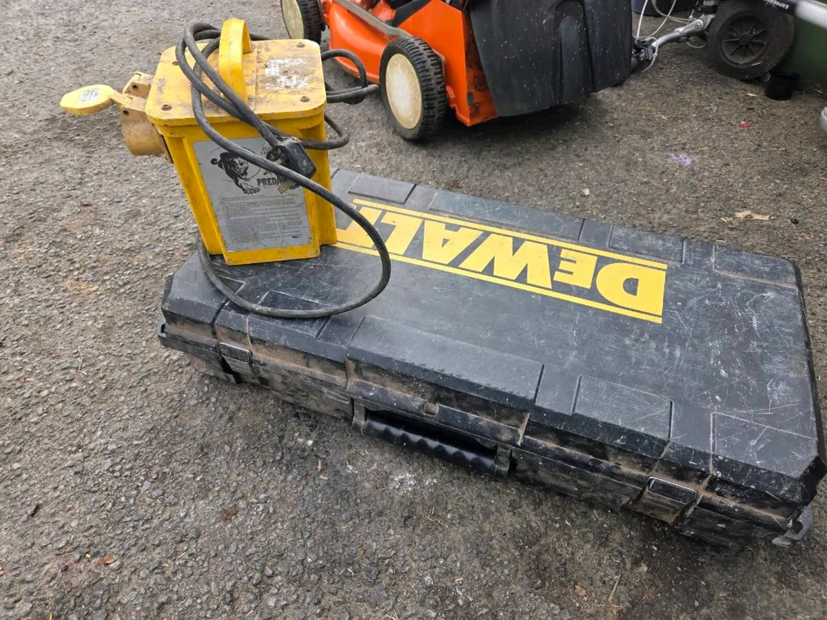 Dewalt d25900 lw sds hammer - Image 3