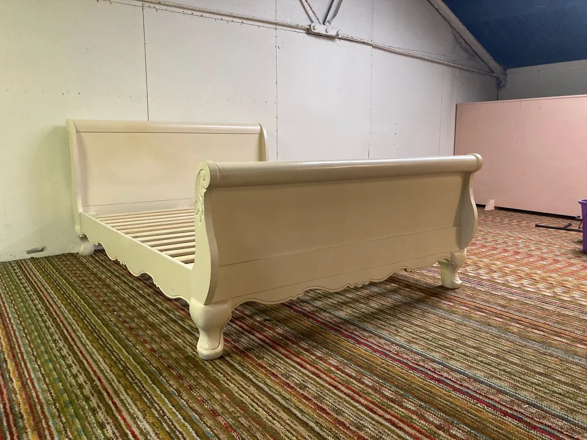 5' Sleigh Bed - Image 1
