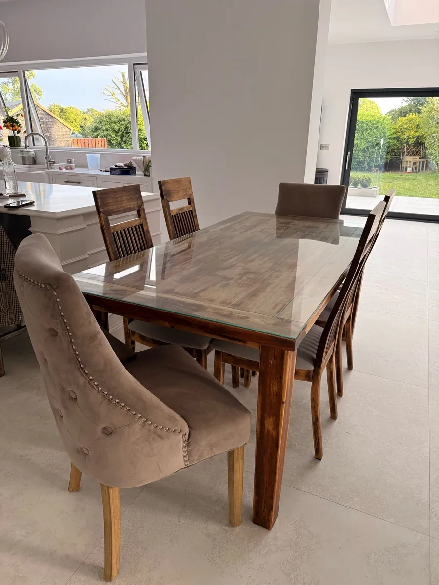 6 seater dinning table - Image 1