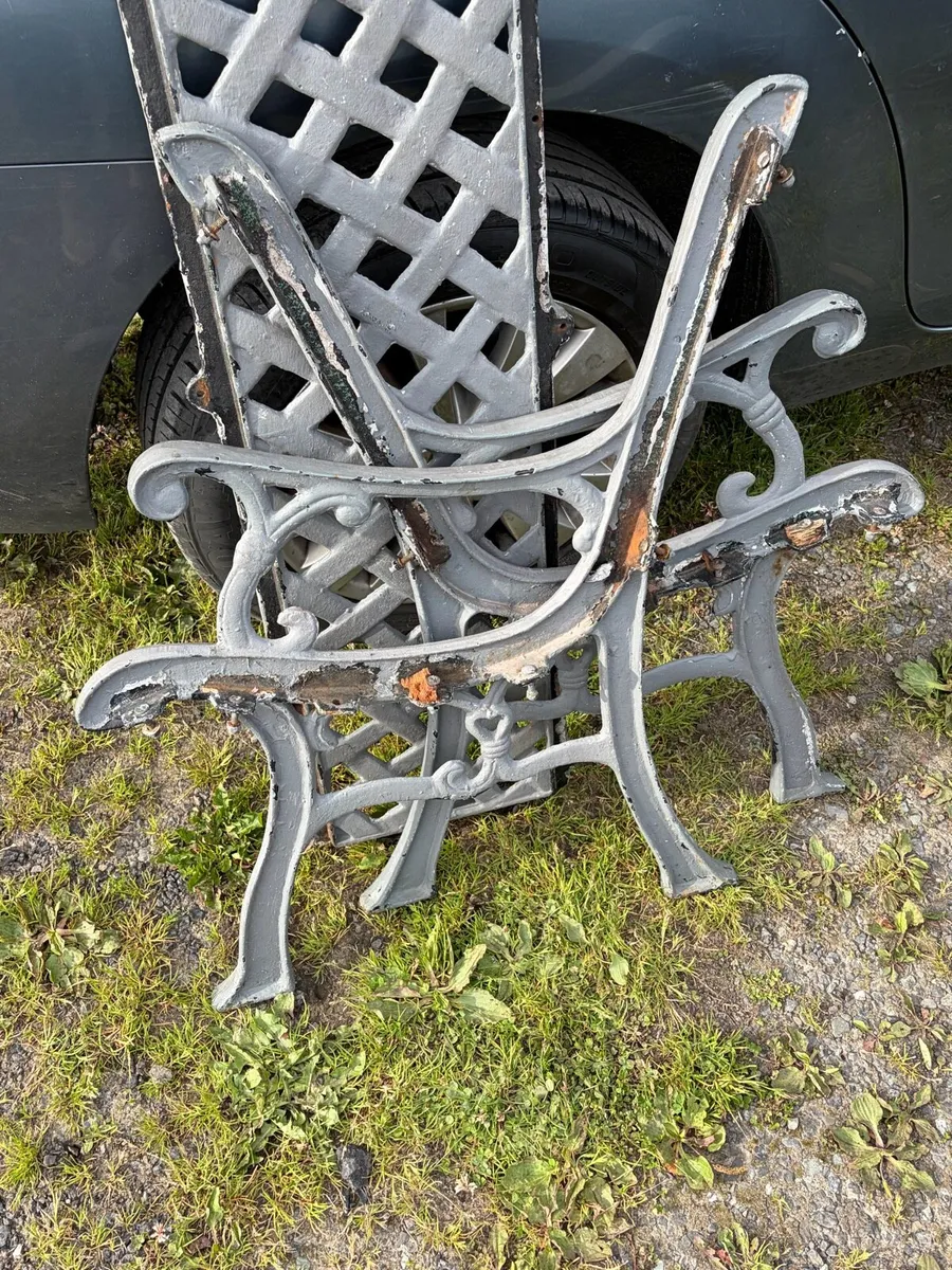 heavy cast iron bench ends set - Image 2