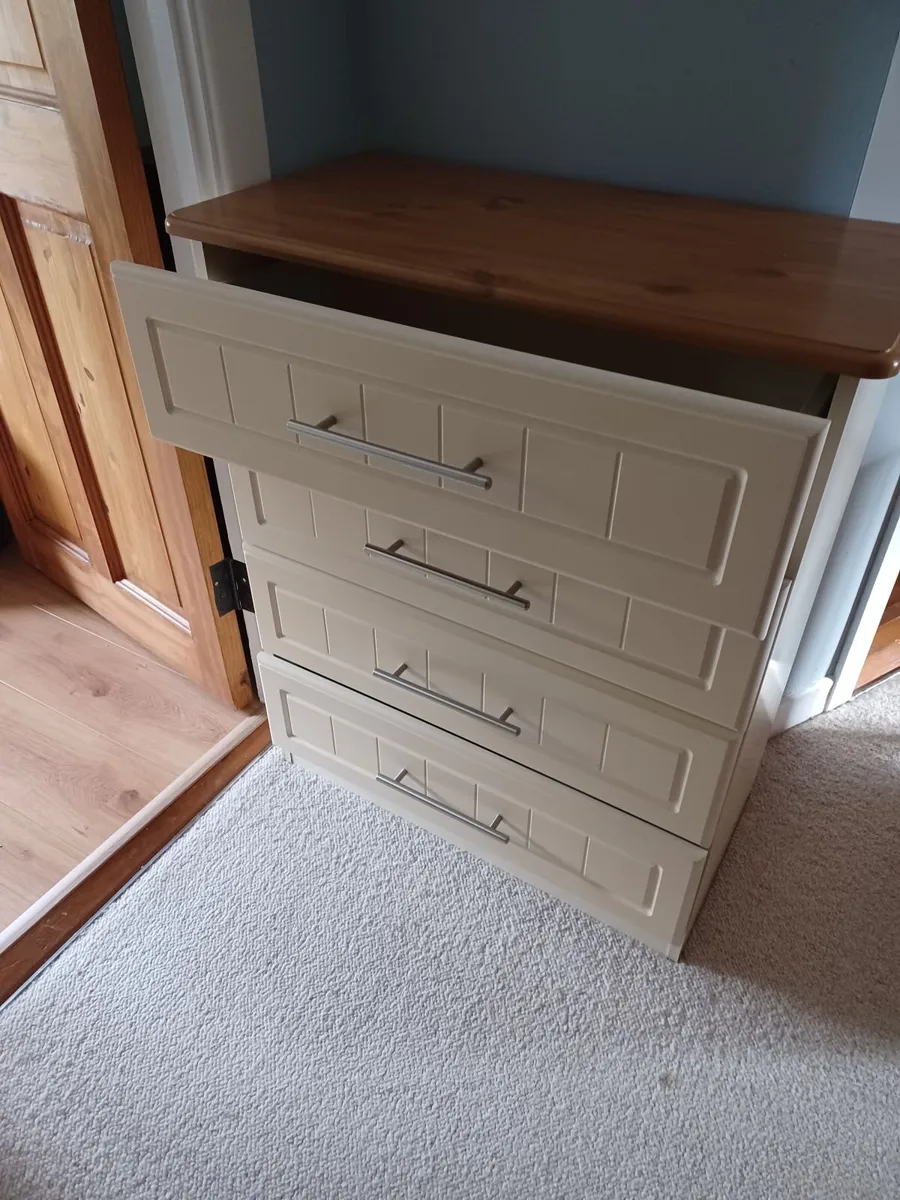 Chest of drawers - Image 2