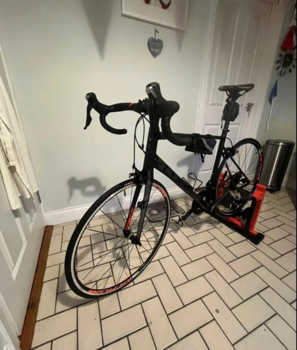 Cube Attain Road Bike - Image 2
