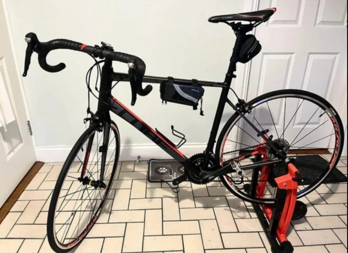 Cube Attain Road Bike - Image 3